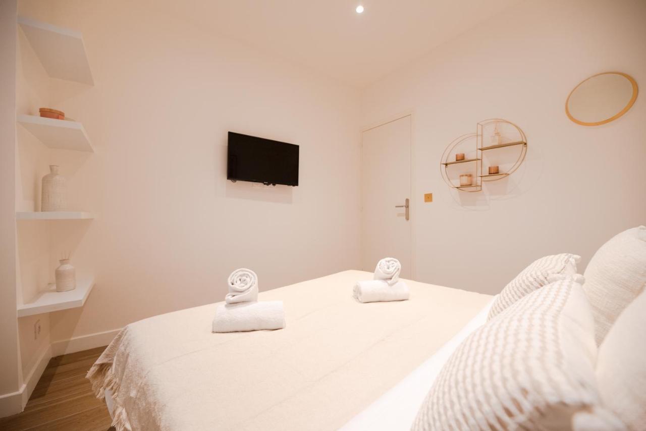 Beautiful Apartments In Le "Haut Marais" Paris Bagian luar foto