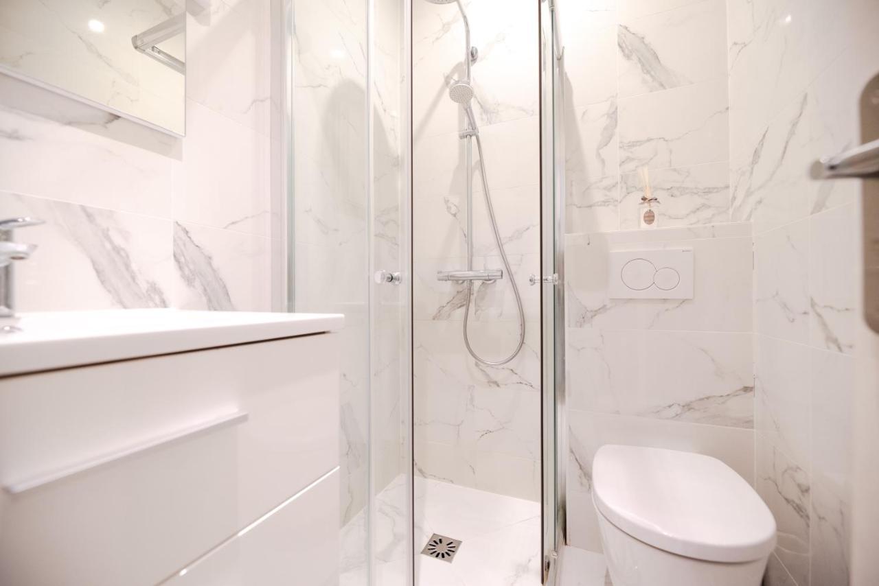 Beautiful Apartments In Le "Haut Marais" Paris Bagian luar foto